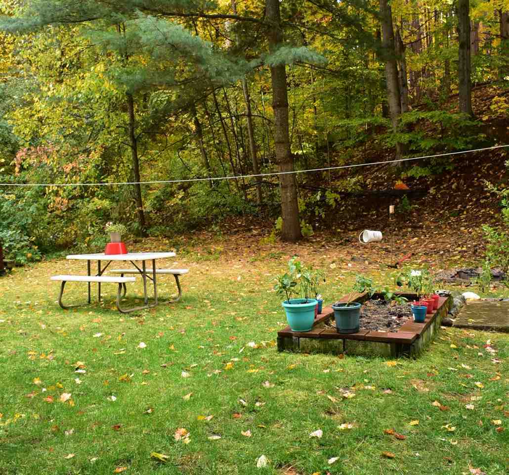 9590 East Grandview Road Traverse City, MI 49684 - Photo 34 of 35 1881065-33.JPG
