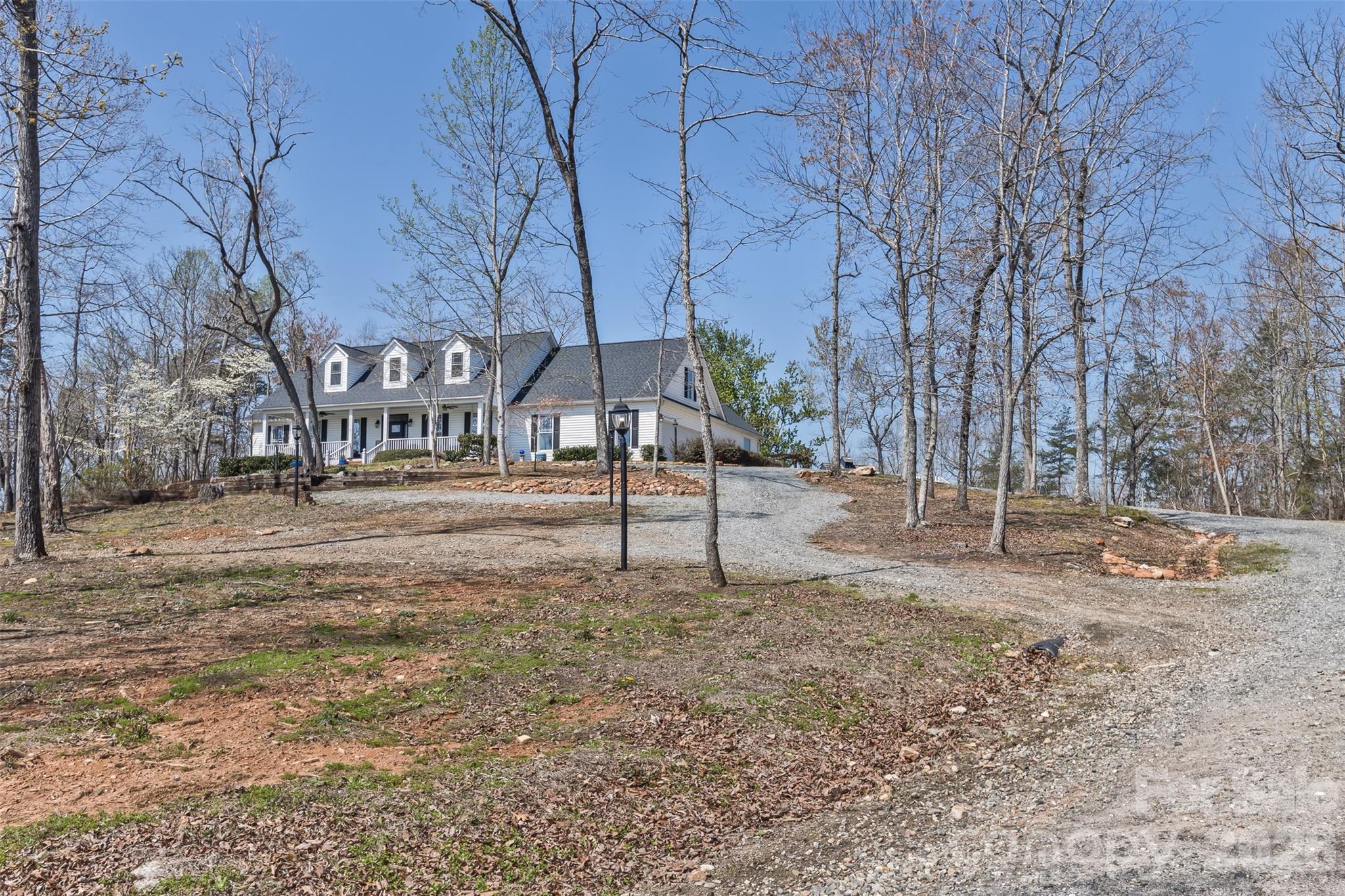 378 Collinsville Road Columbus, NC 28722 - Photo 3 of 48