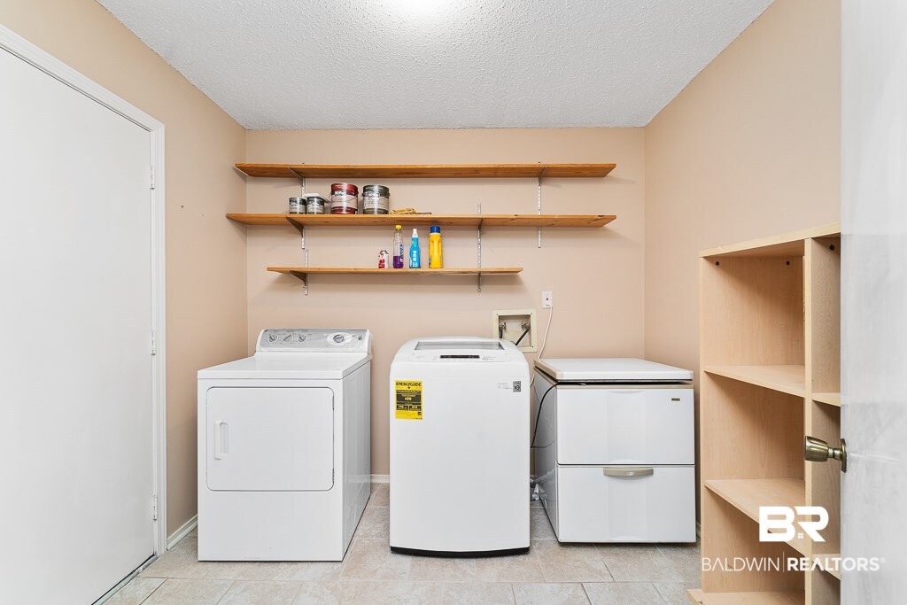 1651 Long Wood Road Mobile, AL 36609 - Photo 19 of 31