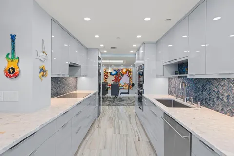 $1,800,000 | 500 Ocean Drive, Unit E4C, North Palm Beach, FL 33408