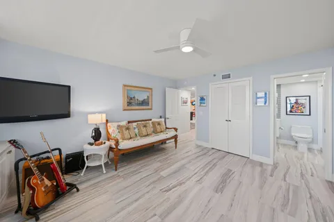 $1,800,000 | 500 Ocean Drive, Unit E4C, North Palm Beach, FL 33408