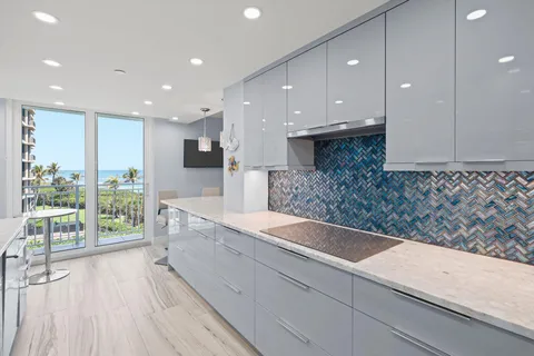 $1,800,000 | 500 Ocean Drive, Unit E4C, North Palm Beach, FL 33408