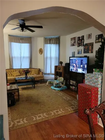 $195,000 | 211 West Main Street, Henryville, IN 47126