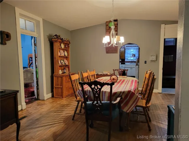 $195,000 | 211 West Main Street, Henryville, IN 47126