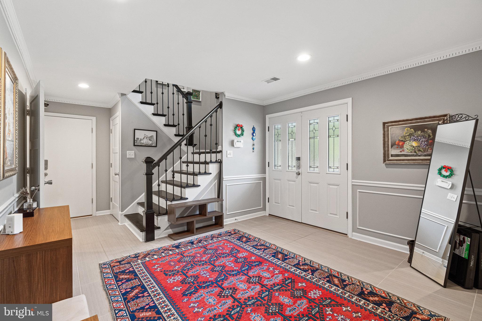 6027 Chesterbrook Road McLean, VA 22101 - Photo 3 of 56