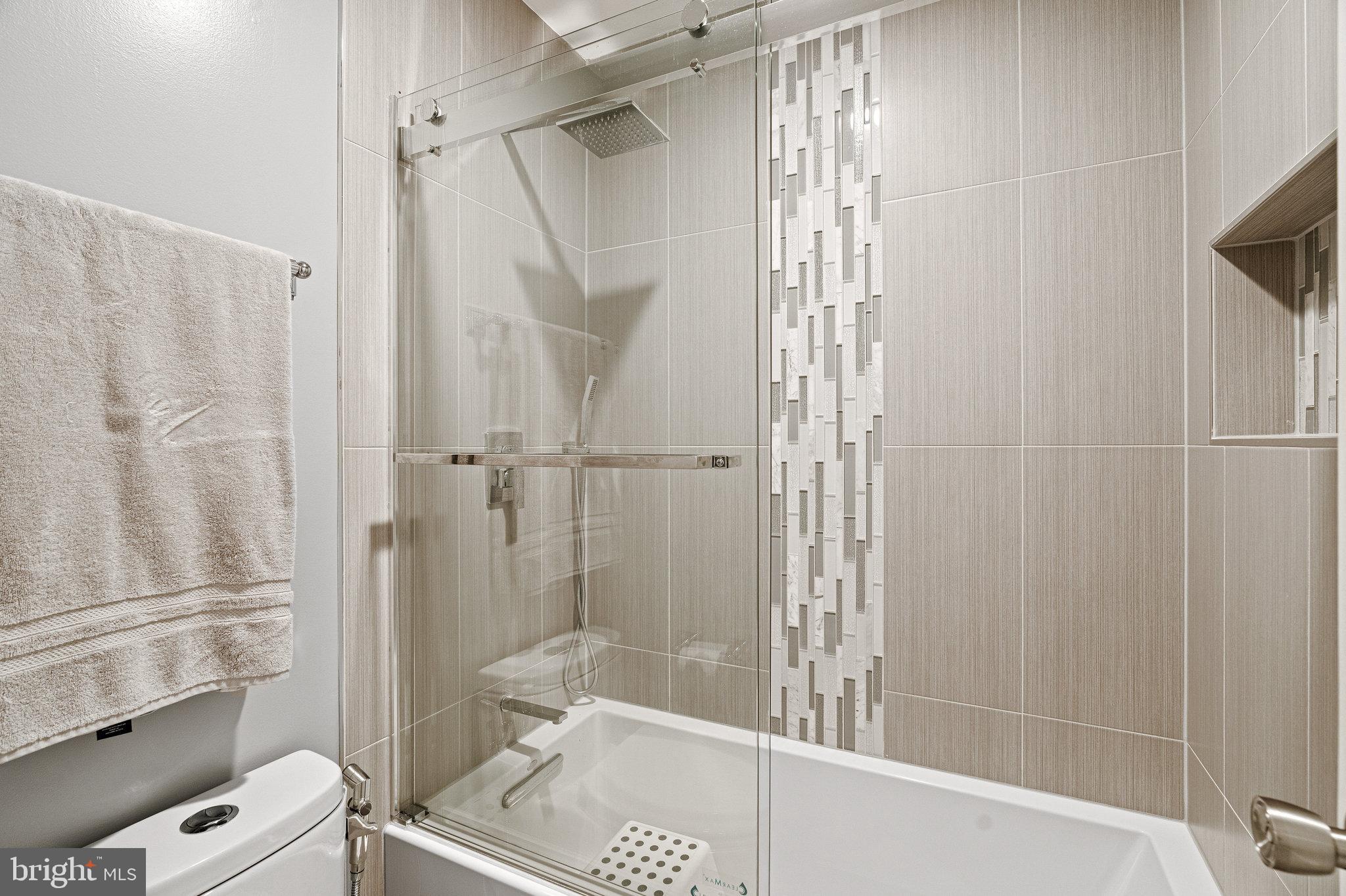 6027 Chesterbrook Road McLean, VA 22101 - Photo 36 of 56