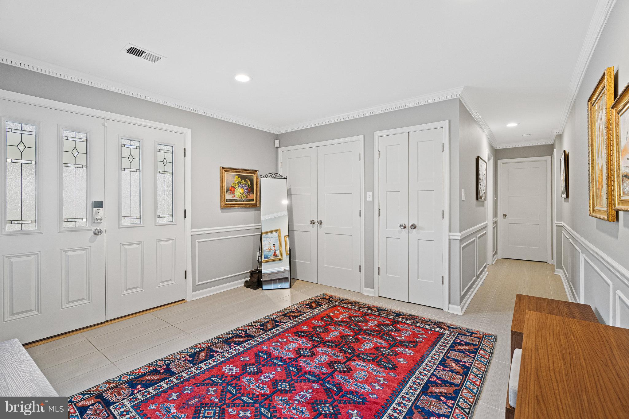6027 Chesterbrook Road McLean, VA 22101 - Photo 4 of 56