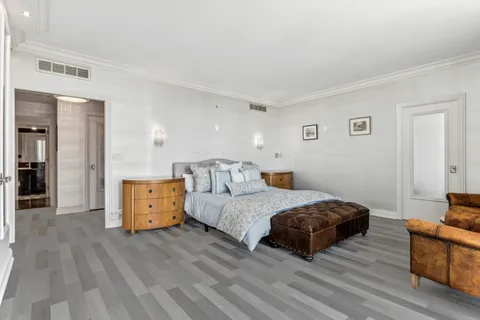 $899,000 | 1040 North Lake Shore Drive, Unit 26B, Chicago, IL 60611