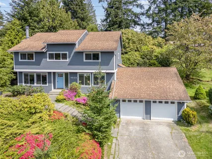 $1,499,999 | 4920 123rd Place Southeast, Bellevue, WA 98006