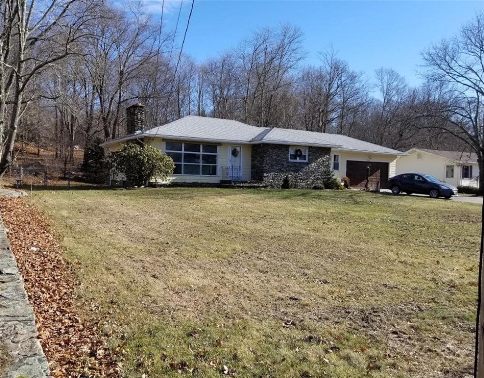 2289 Mendon Road Cumberland, RI 02864 - Photo 3 of 17