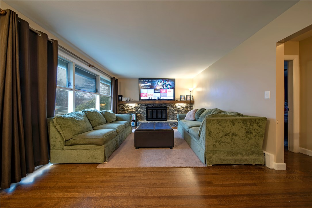 2289 Mendon Road Cumberland, RI 02864 - Photo 6 of 17