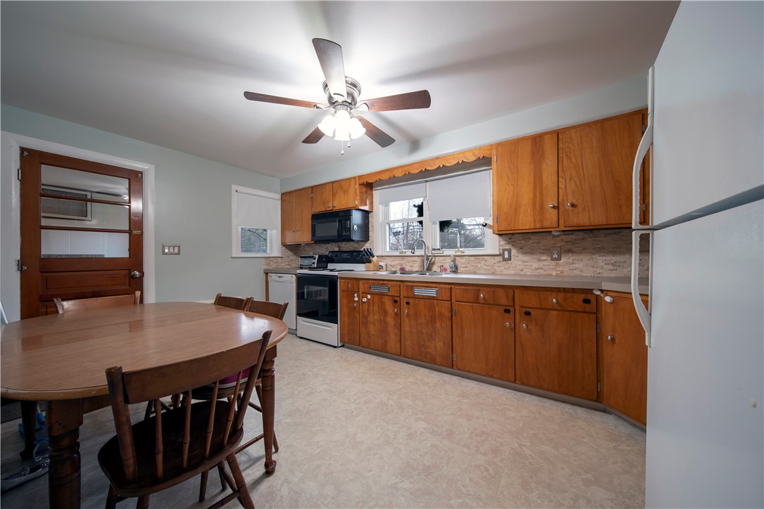 2289 Mendon Road Cumberland, RI 02864 - Photo 9 of 17