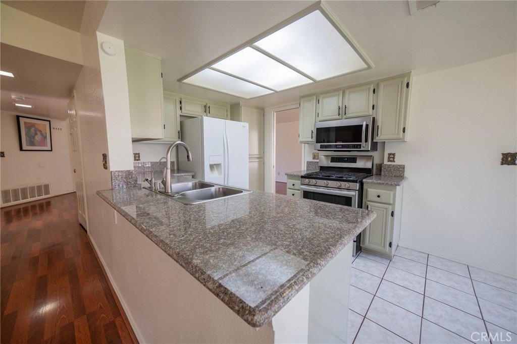 6587 Shawna Avenue Rancho Cucamonga, CA 91737 - Photo 13 of 49