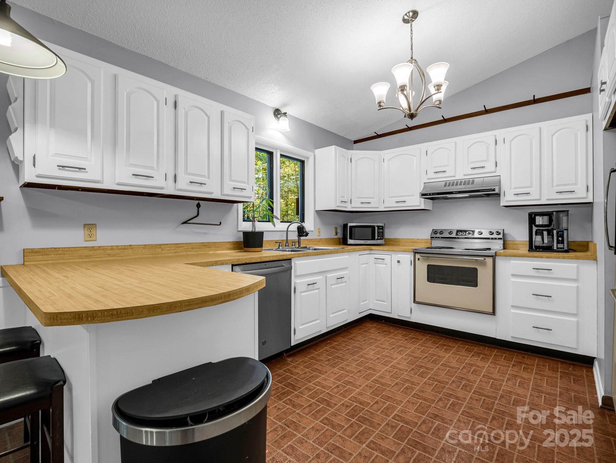 503 Park Street Columbus, NC 28722 - Photo 14 of 34 Gallery Image 14