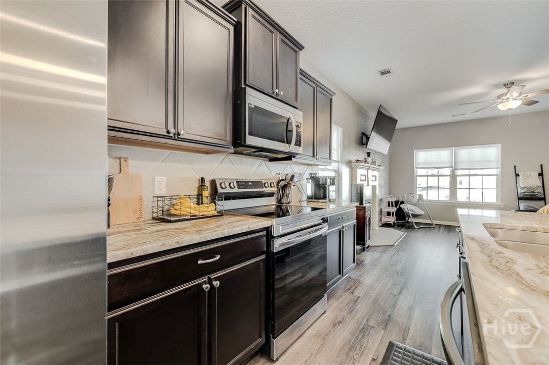 224 Brightleaf Circle Hinesville, GA 31313 - Photo 12 of 30