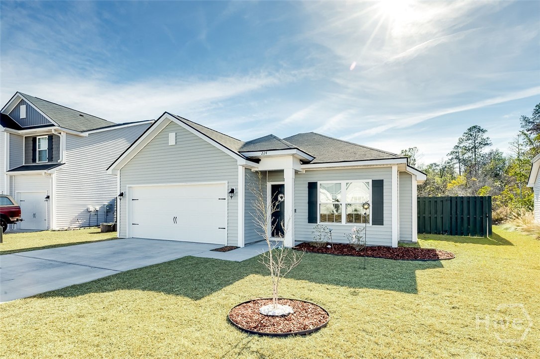 224 Brightleaf Circle Hinesville, GA 31313 - Photo 2 of 30