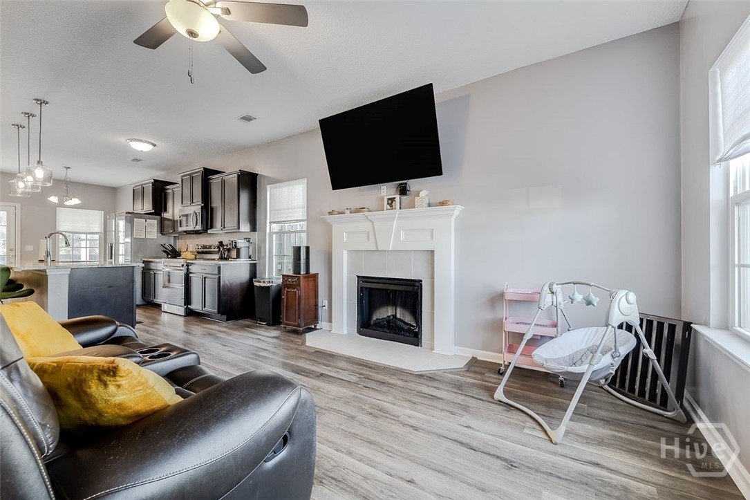 224 Brightleaf Circle Hinesville, GA 31313 - Photo 4 of 30