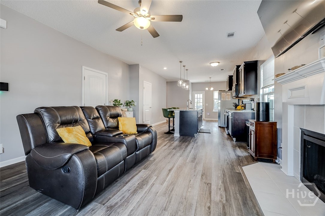 224 Brightleaf Circle Hinesville, GA 31313 - Photo 5 of 30