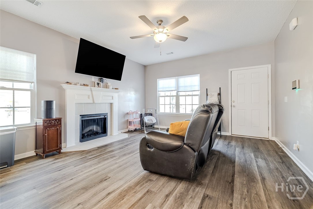 224 Brightleaf Circle Hinesville, GA 31313 - Photo 7 of 30