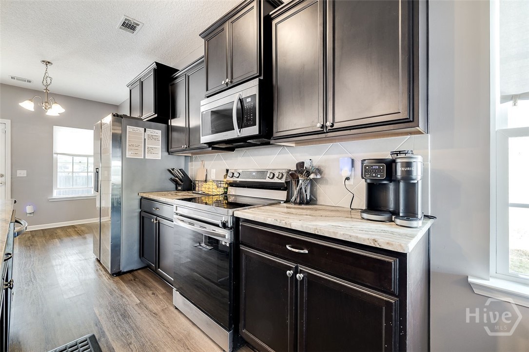 224 Brightleaf Circle Hinesville, GA 31313 - Photo 9 of 30