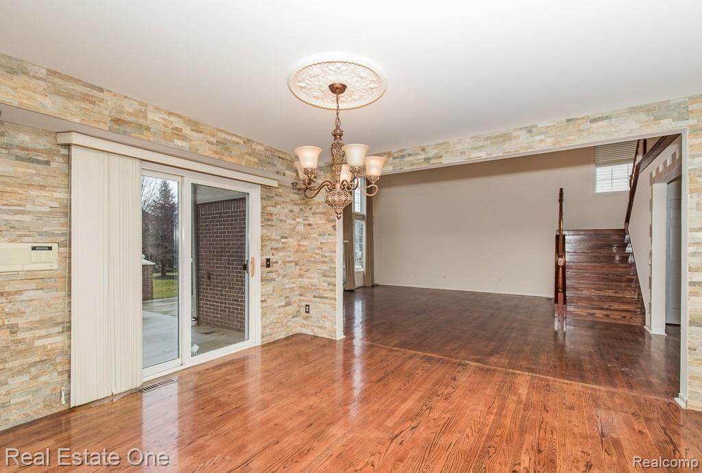 1420 Tulberry Circle Rochester, MI 48306 - Photo 17 of 32 Tulberry MLS-W027.jpg