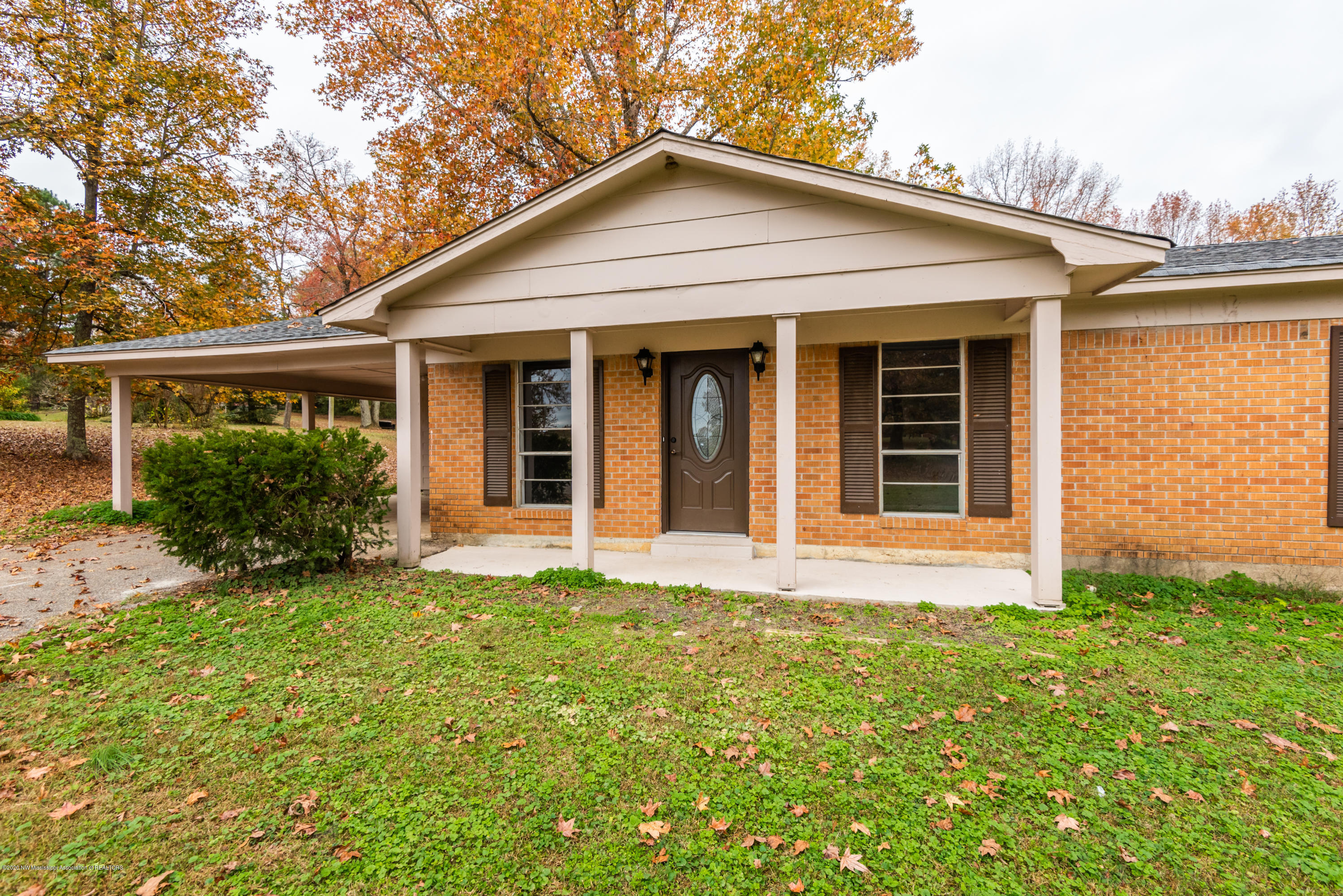 225 Dixie Hill Road Hernando, MS 38632 - Photo 5 of 29 DSC_2401
