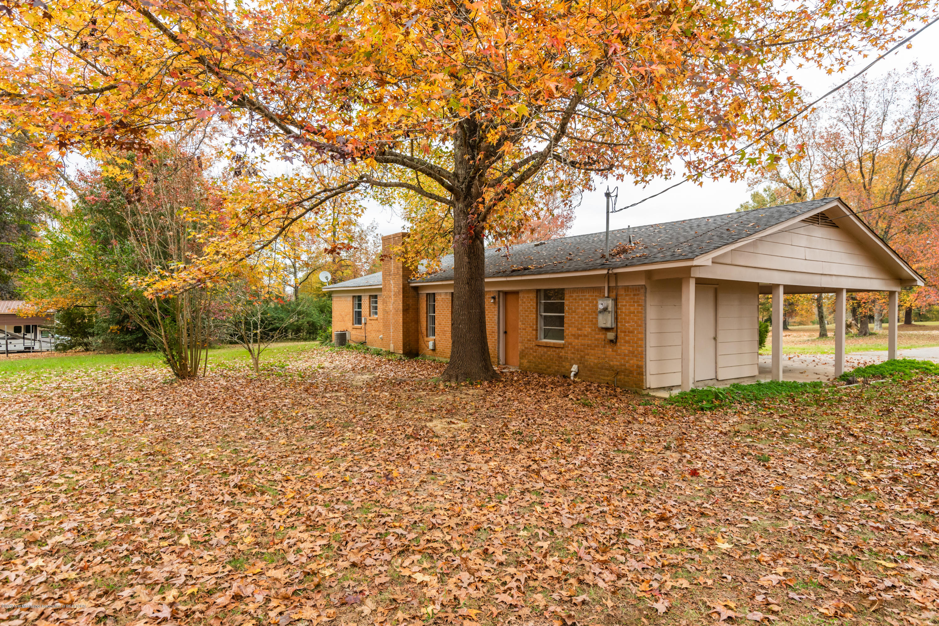 225 Dixie Hill Road Hernando, MS 38632 - Photo 6 of 29 DSC_2409