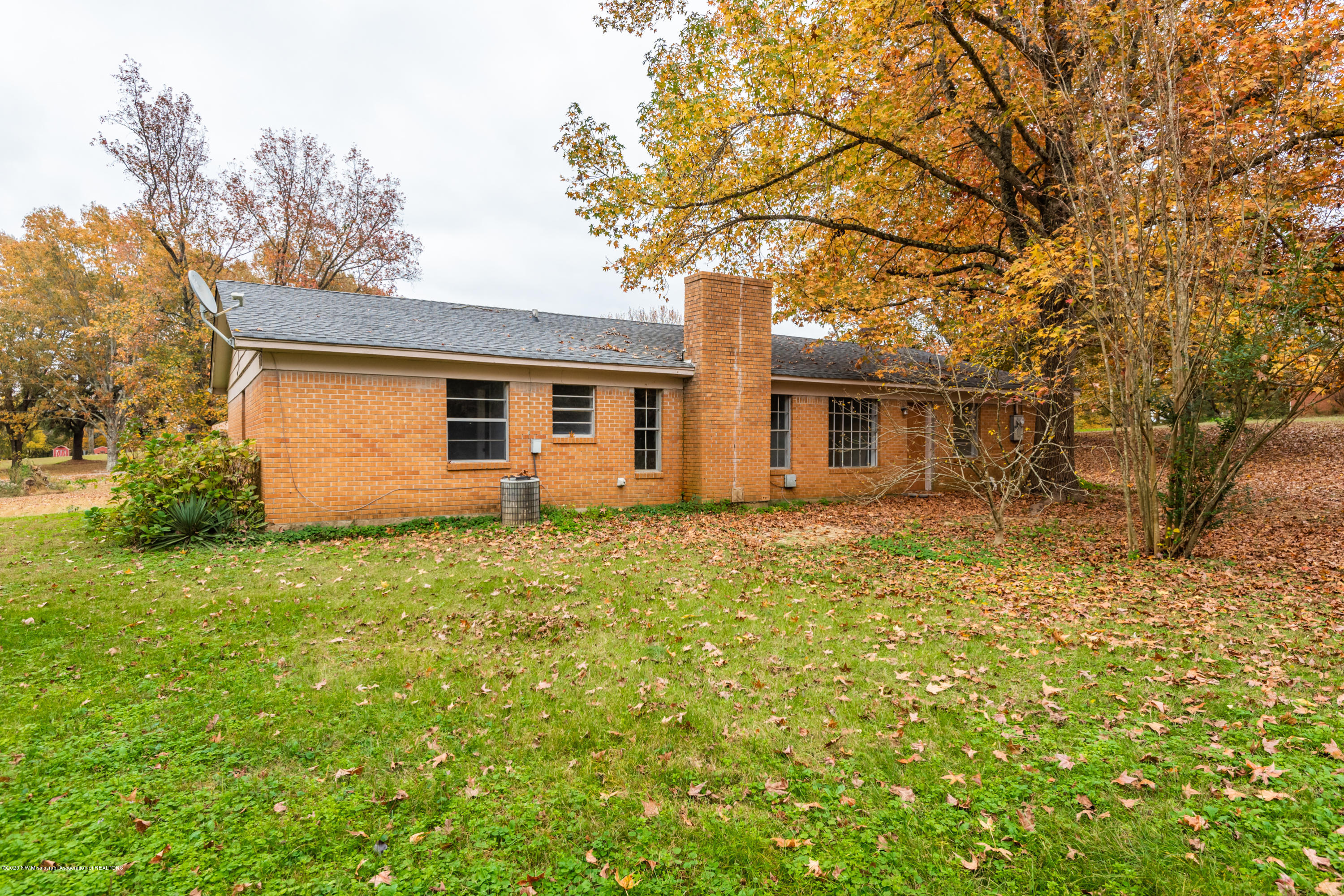 225 Dixie Hill Road Hernando, MS 38632 - Photo 7 of 29 DSC_2412