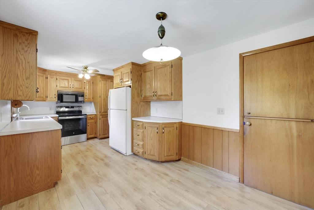 39 Northway Drive Springfield, MA 01119 - Photo 14 of 30