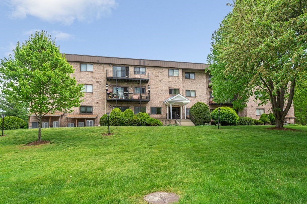 181 Littleton Road, Unit 303 Chelmsford, MA 01824 - Photo 20 of 27 Gallery Image 20