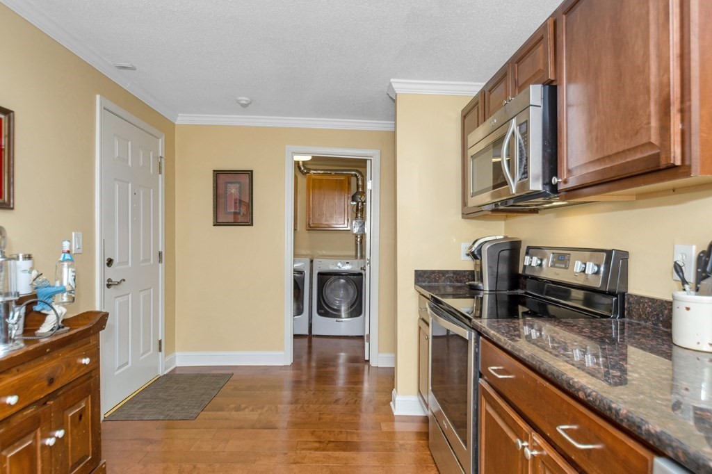 181 Littleton Road, Unit 303 Chelmsford, MA 01824 - Photo 6 of 27 Gallery Image 6