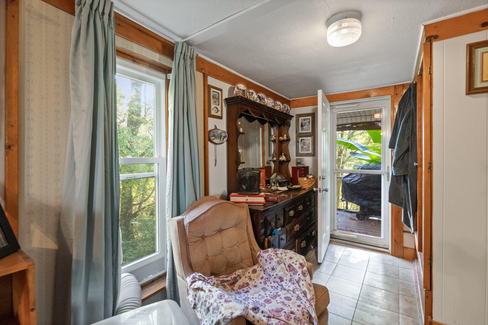 6117 Chestnut Ridge Road Kingsport, TN 37664 - Photo 11 of 22 13-web-or-mls-217A8542