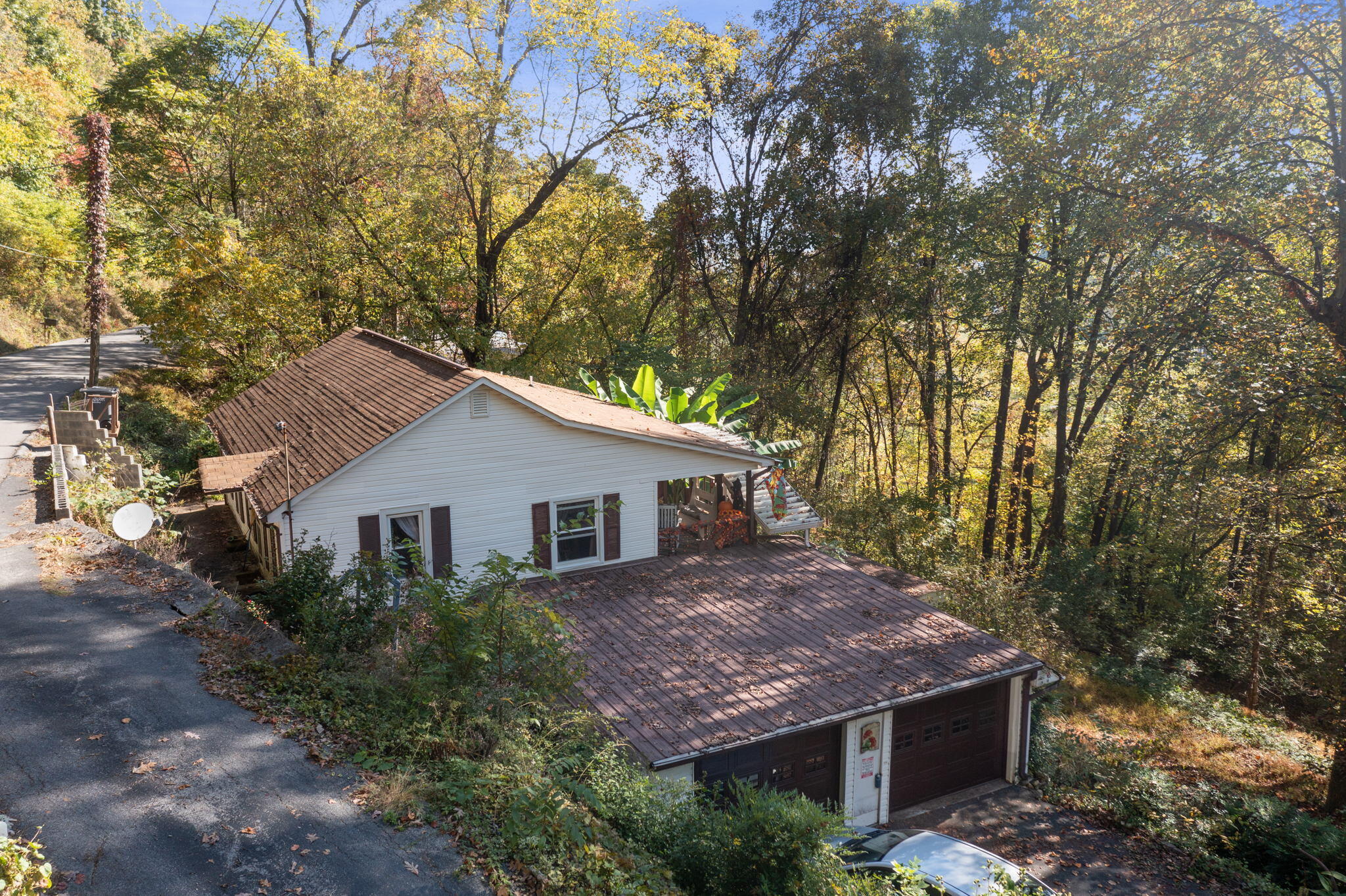 6117 Chestnut Ridge Road Kingsport, TN 37664 - Photo 4 of 22 19-web-or-mls-DJI_0226