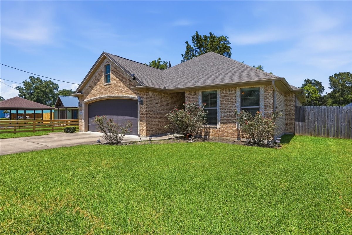 6950 Concord Road Beaumont, TX 77708 - Photo 2 of 28