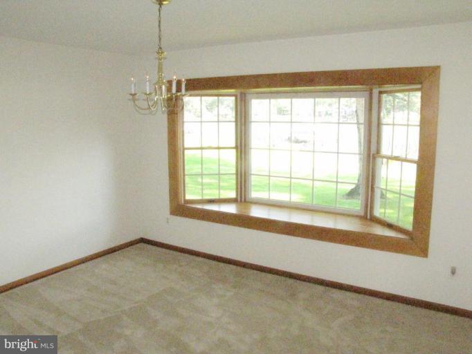 1865 Poplar Ridge Road Pasadena, MD 21122 - Photo 11 of 18 Dining Room
