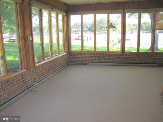 1865 Poplar Ridge Road Pasadena, MD 21122 - Photo 7 of 18 Solarium