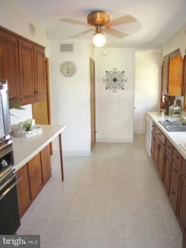 1865 Poplar Ridge Road Pasadena, MD 21122 - Photo 9 of 18 Kitchen