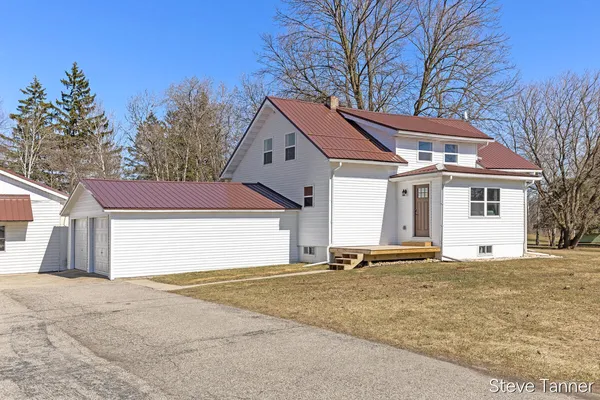$300,000 | 5423 East Howard City-Edmore, Edmore, MI 48829