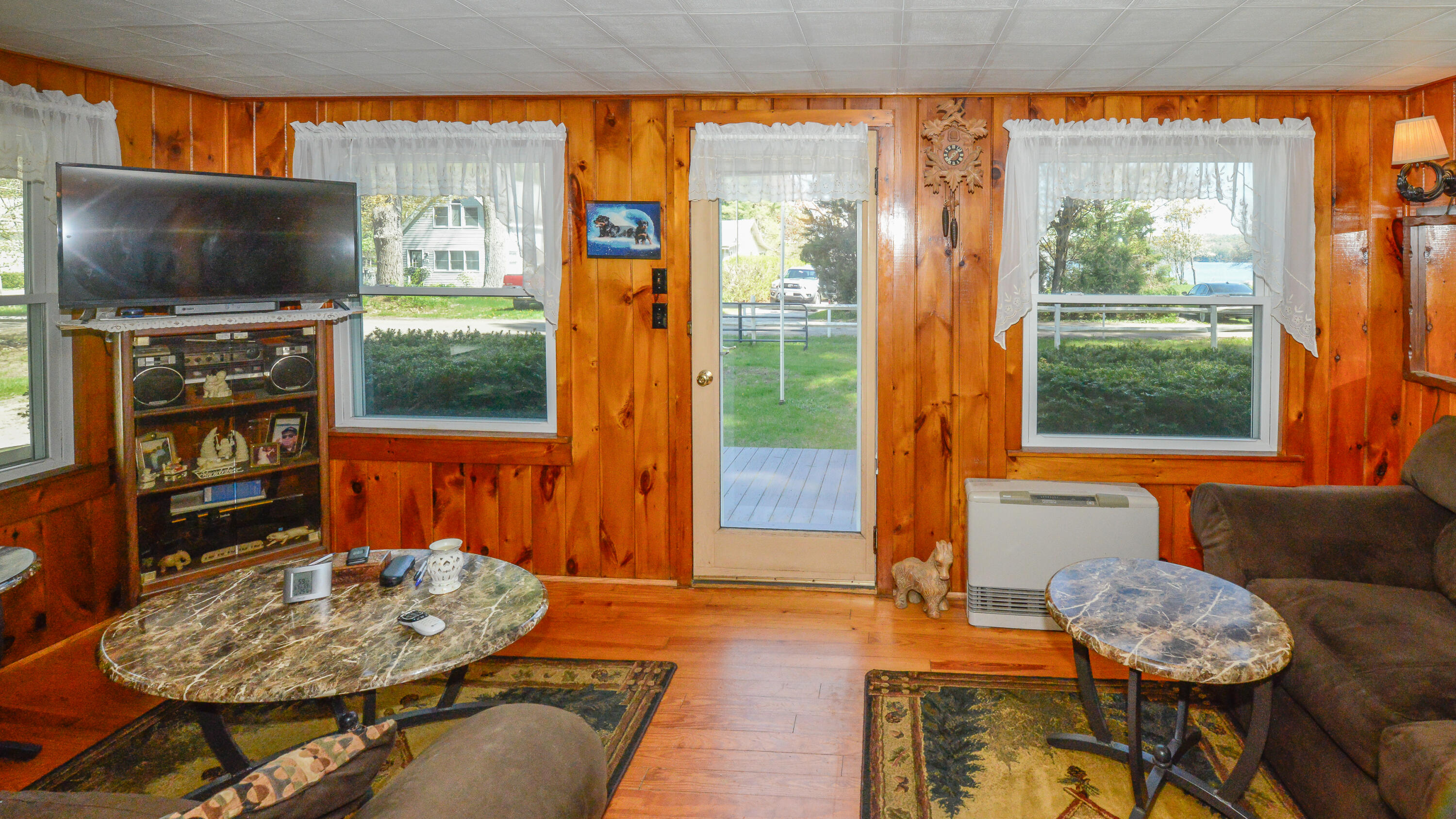 11 Boulder Road Raymond, ME 04071 - Photo 12 of 43 House1 LR with Water Views