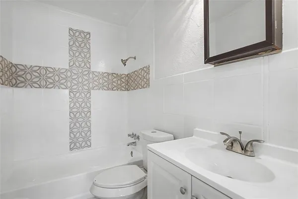 $2,250 | 4603 Bonnie View Road, Dallas, TX 75216