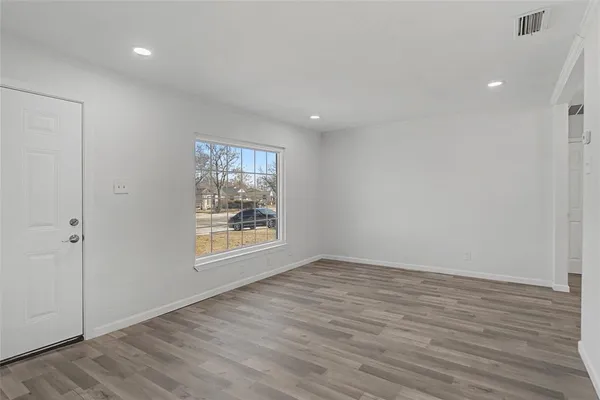 $2,250 | 4603 Bonnie View Road, Dallas, TX 75216