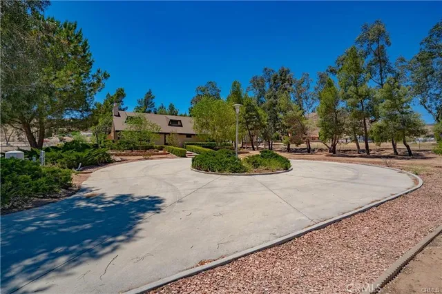 $895,000 | 34155 Castlehaven Road, Agua Dulce, CA 91390