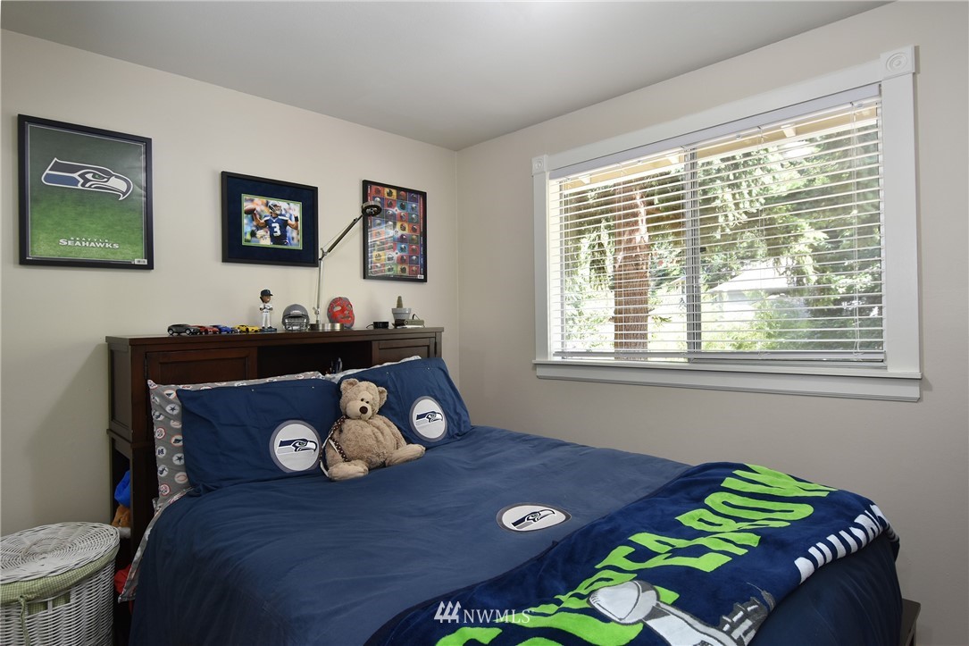 21124 Shell Valley Road Edmonds, WA 98026 - Photo 14 of 23