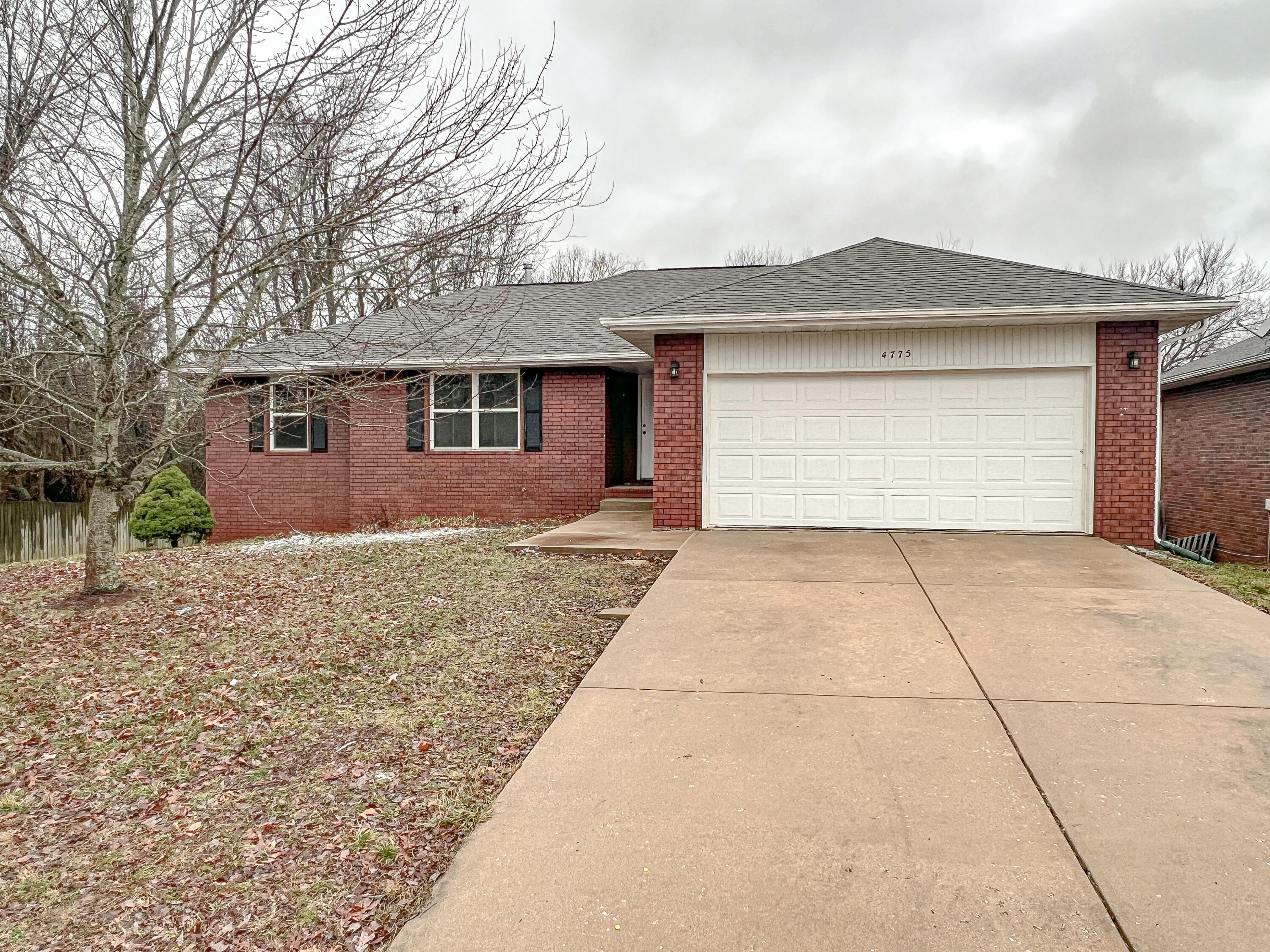 4775 South Ridgeview Avenue Brookline, MO 65619 - Photo 1 of 1 61018358-A8D1-431B-B886-67CA82A39227
