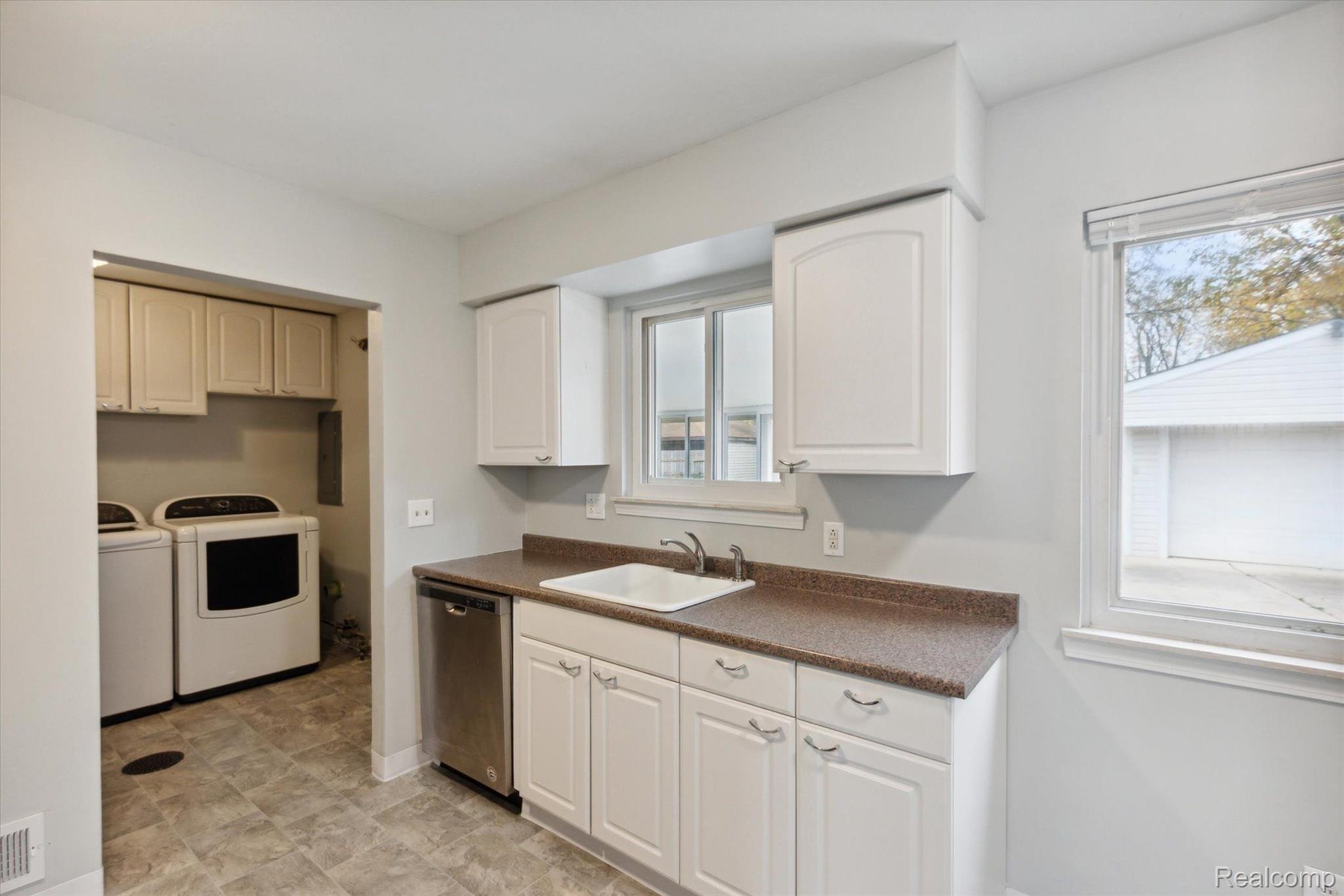 14693 Jackson Street Taylor, MI 48180 - Photo 15 of 40 Gallery Image 15