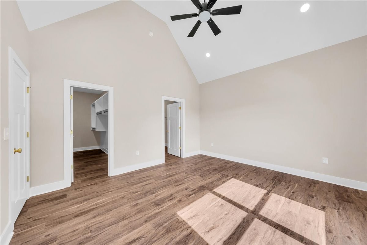 139 Brinkley Road Wartrace, TN 37183 - Photo 17 of 41 a view of a big room with wooden floor and closet