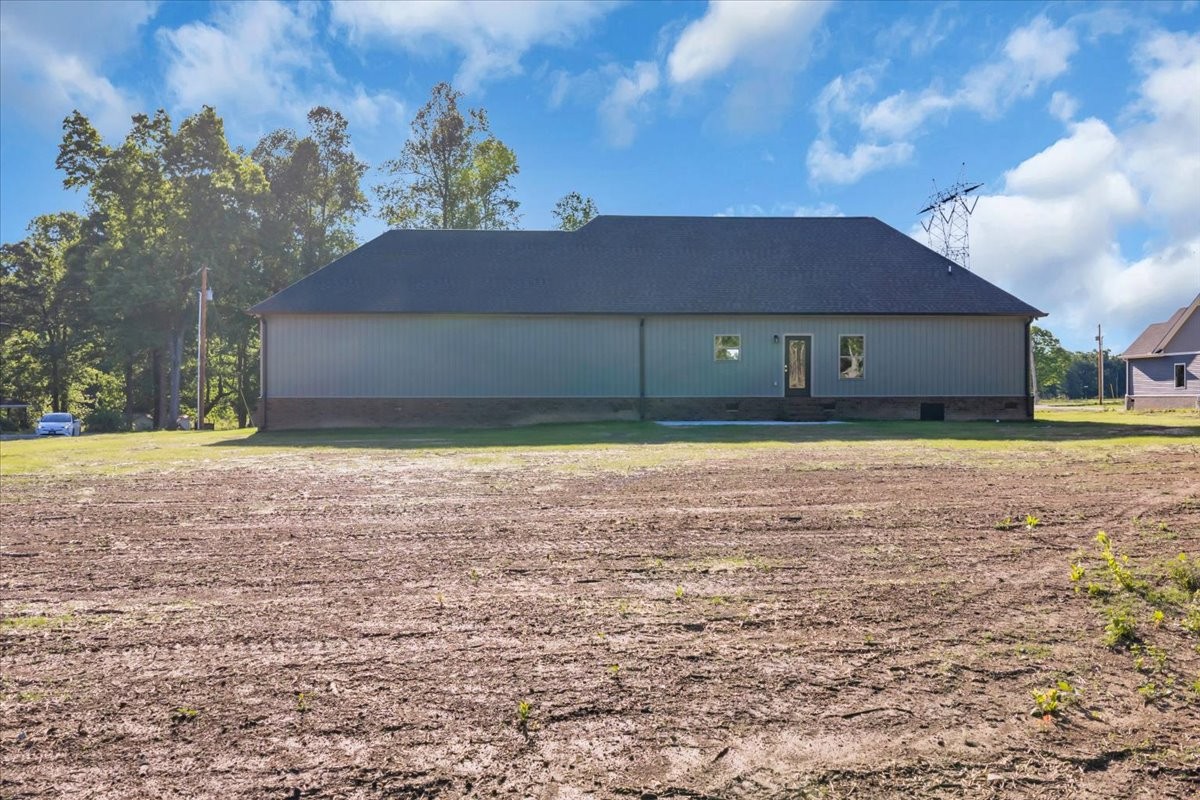 139 Brinkley Road Wartrace, TN 37183 - Photo 34 of 41 a house view with a outdoor space