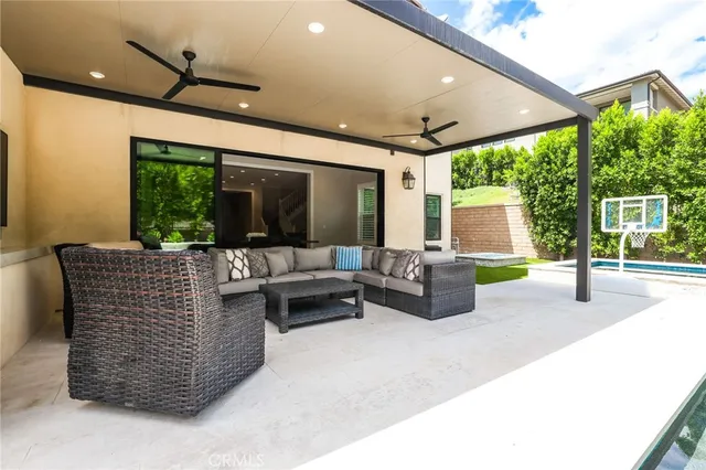 $3,299,999 | 12 Lontano, Lake Forest, CA 92630