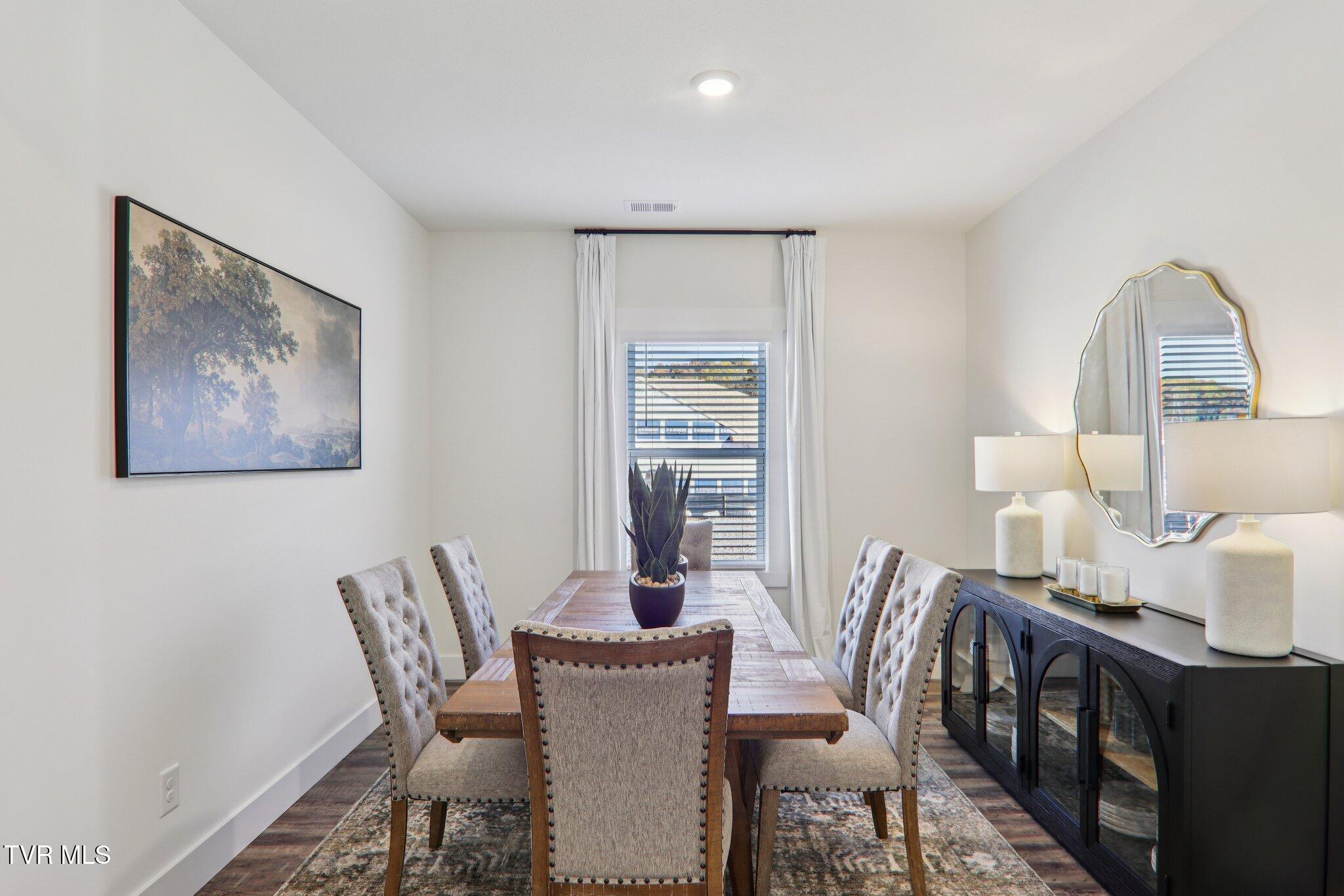 591 Fieldcrest Road Blountville, TN 37617 - Photo 13 of 45 15-web-or-mls-Chimney Vw Lp-S0511-015