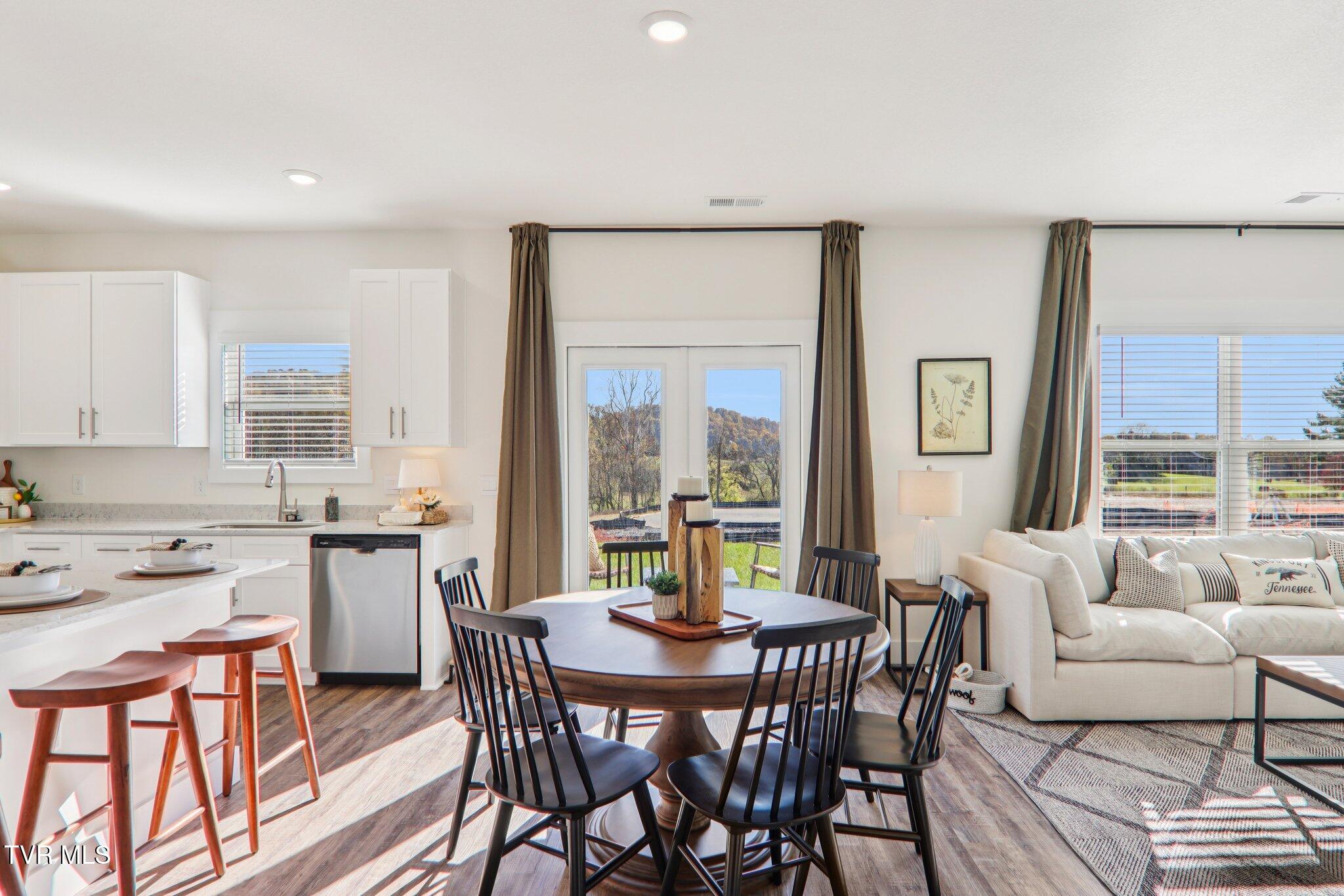 591 Fieldcrest Road Blountville, TN 37617 - Photo 18 of 45 20-web-or-mls-Chimney Vw Lp-S0511-020